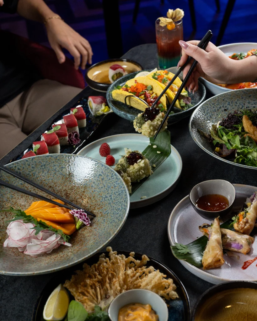 Erleben Sie die Faszination moderner vietnamesischer Küche im Akimy Vegan München. Genießen Sie vegetarische und vegane Köstlichkeiten.